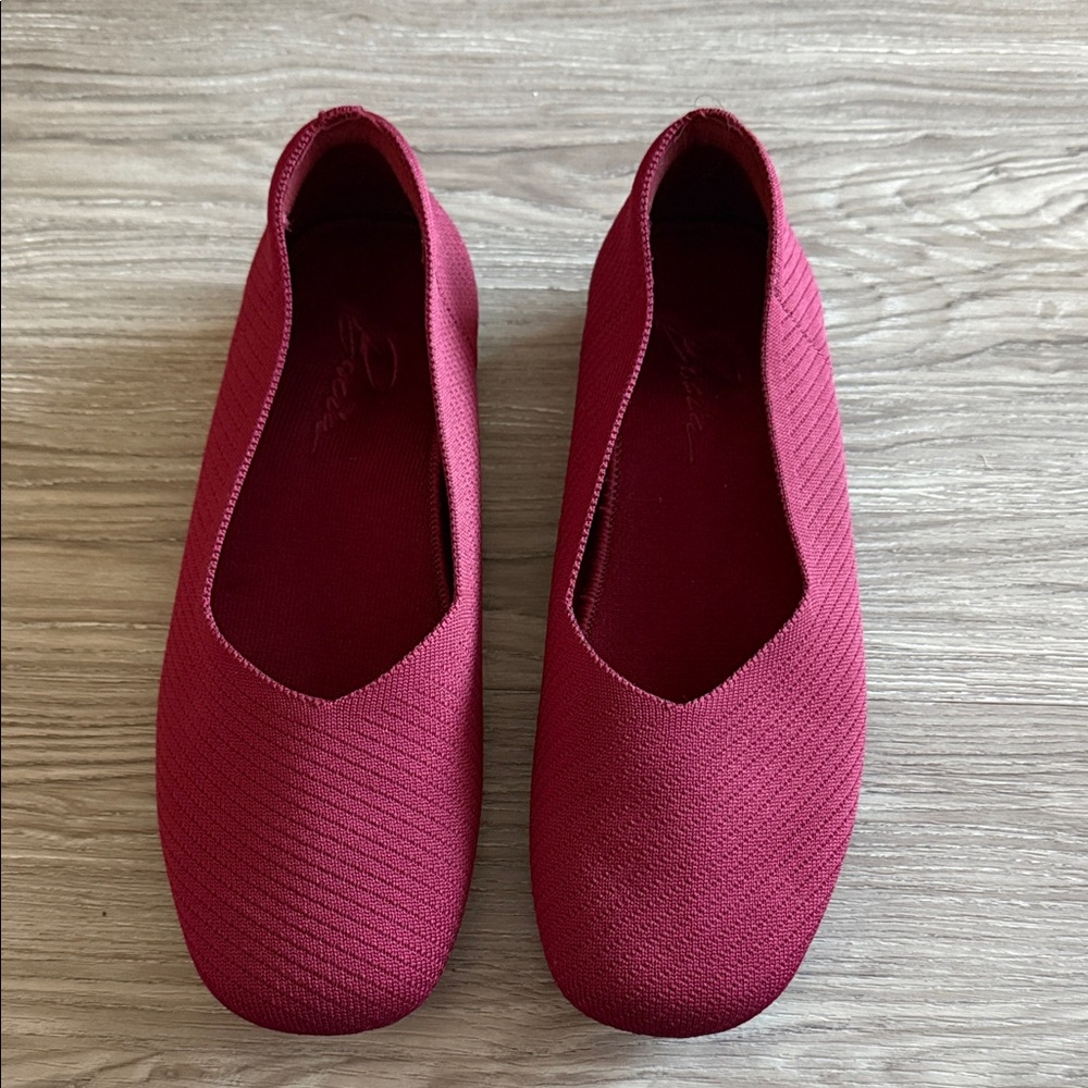 Bacia Begonia Red Knit Flat Ballet  comfort dressy trendy burgundy Size 10.5